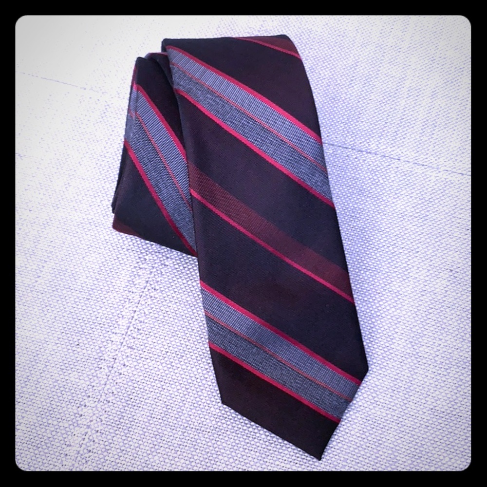Slim tie